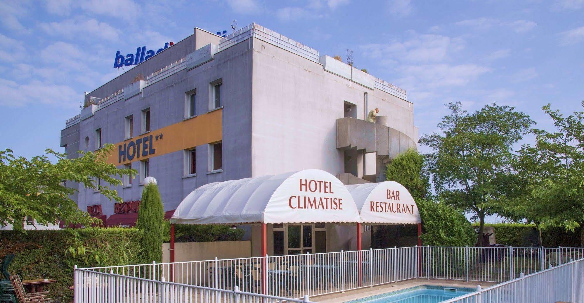 Hotel Restaurant Kyriad Direct Nord - Zenith - Toison D'or