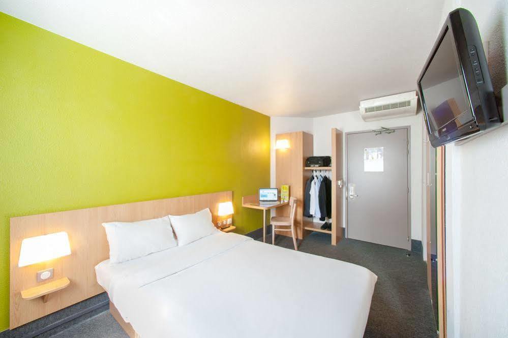 Restaurant Kyriad Direct Nord - Zenith - Toison D'or 2*